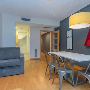 2 Bedroom Duplex With Balcony 4-3 Apartamento