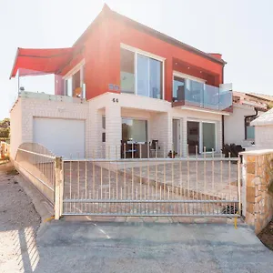 Svetec Apartman Vir